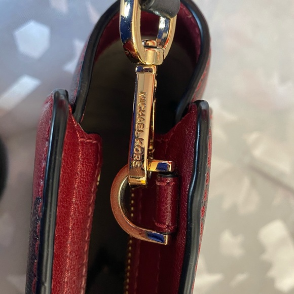 Michael Kors Mini - Picture 3 of 4